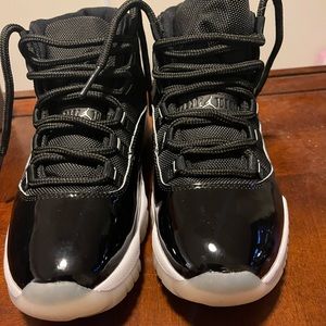 Air Jordan 11 Retro - Jubilee (Size 7.5)